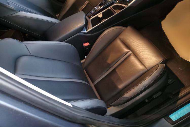 Used Hyundai Lafesta Electric 2020 DLX Enjoyment Edition Right Front Seat