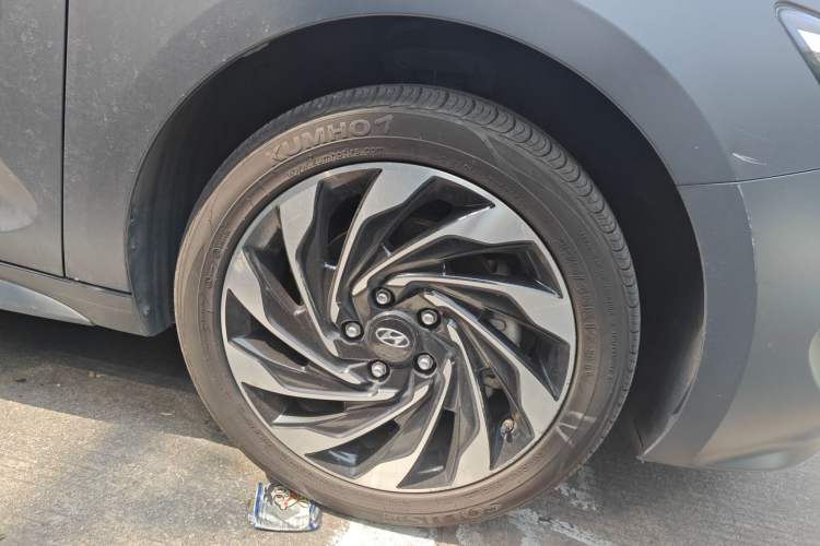 Used Hyundai Lafesta Electric 2020 GLX ZhiJie Edition Right Front Wheel Hub
