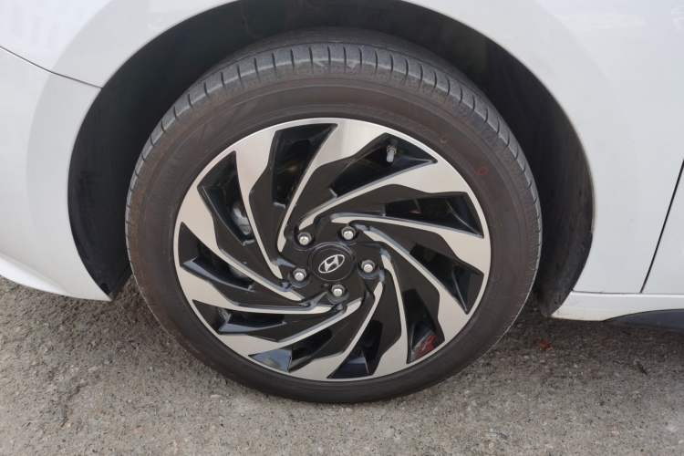 Used Hyundai Lafesta Electric 2020 GLX ZhiJie Edition Exterior 1
