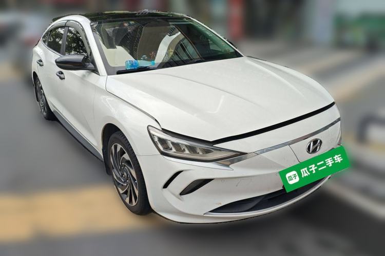 Used Hyundai Lafesta Electric 2020 GLX ZhiJie Edition Front Right 45 Deg