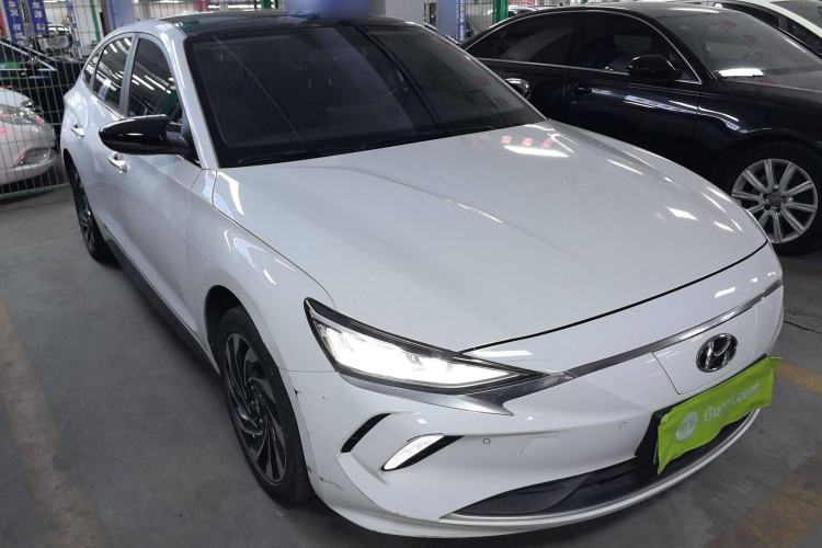 Used Hyundai Lafesta Electric 2020 GLX ZhiJie Edition Front Right 45 Deg