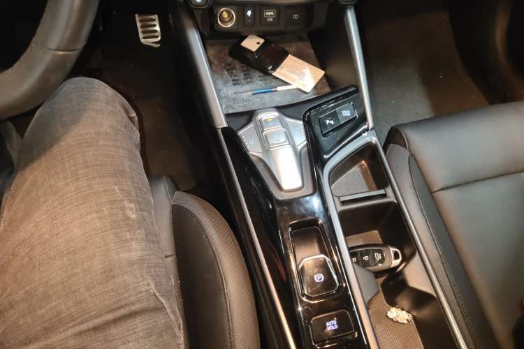 Used Hyundai Lafesta Electric 2020 GLX ZhiJie Edition Gear Lever