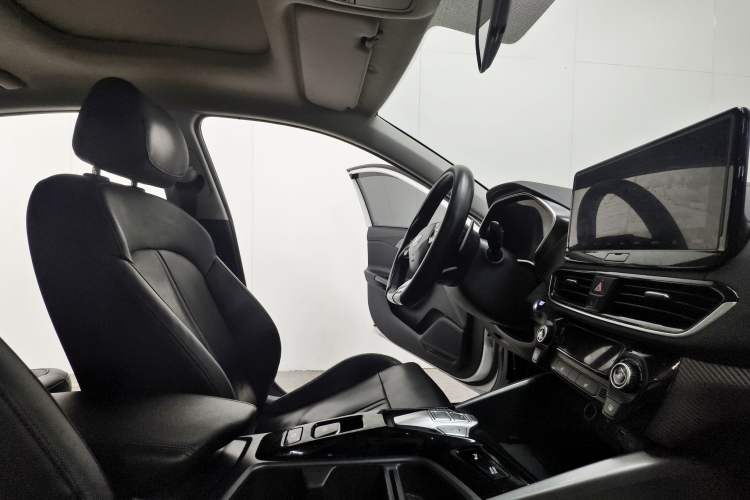 Used Hyundai Lafesta Electric 2020 GLX ZhiJie Edition Interior 10