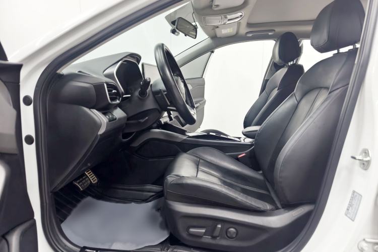 Used Hyundai Lafesta Electric 2020 GLX ZhiJie Edition Interior 4