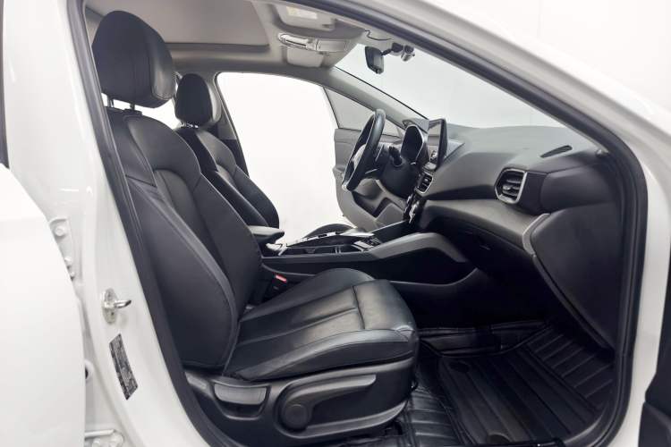 Used Hyundai Lafesta Electric 2020 GLX ZhiJie Edition Interior 9