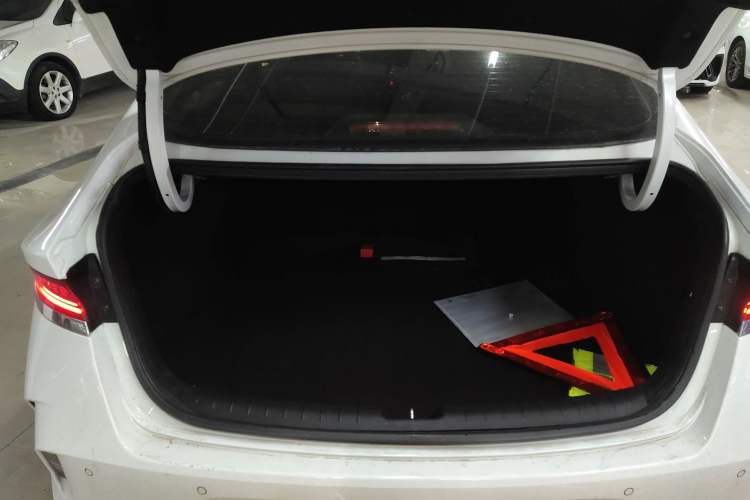Used Hyundai Lafesta Electric 2020 GLX ZhiJie Edition Trunk