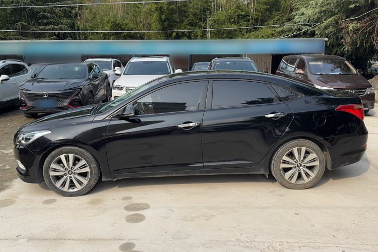 Used Hyundai Mistra 2014 1.8L Automatic Deluxe DLX Model Exterior 5