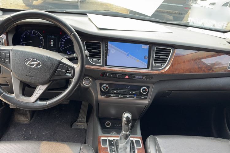 Used Hyundai Mistra 2014 1.8L Automatic Deluxe DLX Model Interior 3