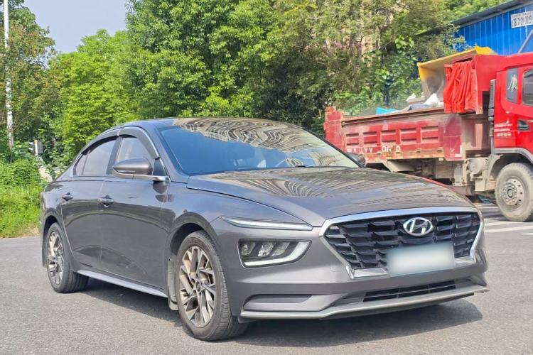 Used Hyundai Mistra 2021 1.8L CVT GLX Elite Edition Exterior 2