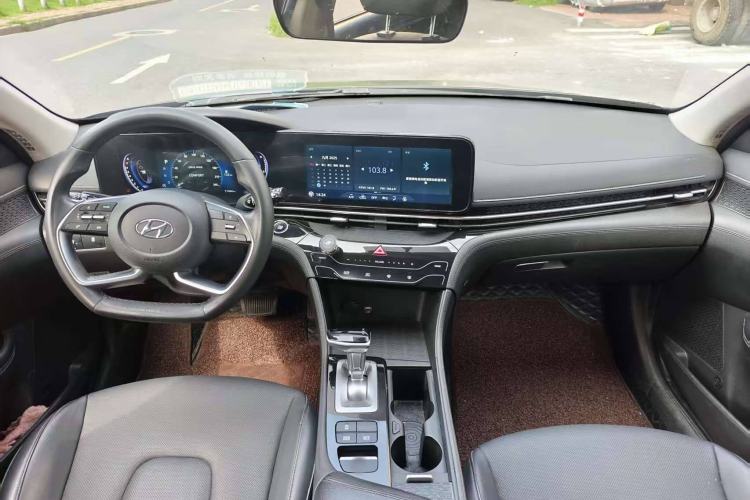 Used Hyundai Mistra 2021 1.8L CVT GLX Elite Edition Interior 1