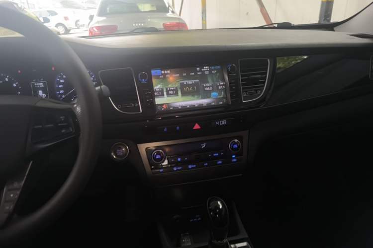 Used Hyundai Mistra 2014 1.8L Automatic Smart GLS Audio And AC Panel