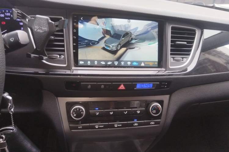 Used Hyundai Mistra 2014 1.8L Manual Comfort GL Model Audio And AC Panel
