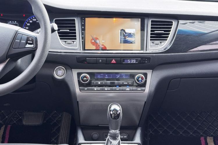 Used Hyundai Mistra 2014 1.8L Automatic Smart GLS Audio And AC Panel
