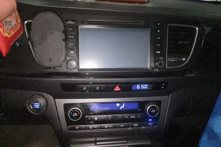 Used Hyundai Mistra 2014 1.8L Automatic Smart GLS Audio And AC Panel