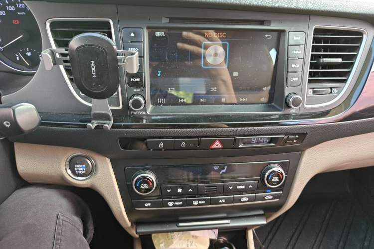 Used Hyundai Mistra 2014 1.8L Automatic Smart GLS Audio And AC Panel