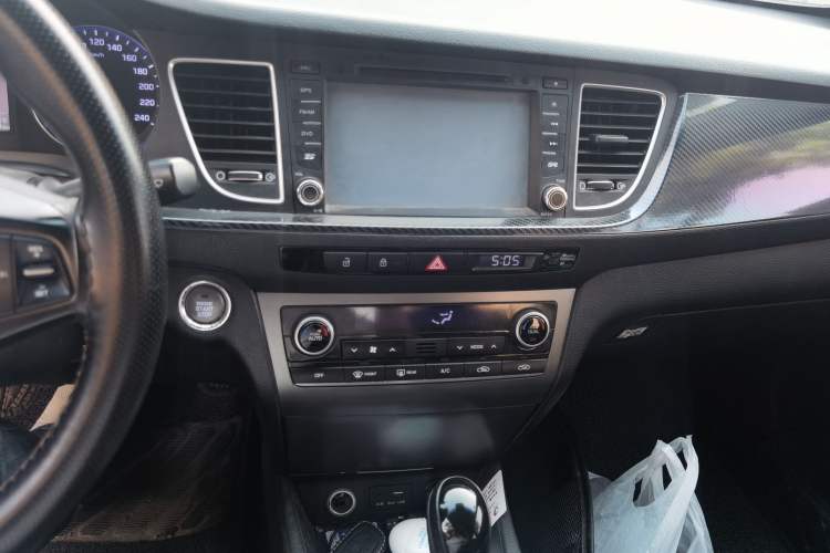 Used Hyundai Mistra 2014 1.8L Automatic Smart GLS Audio And AC Panel