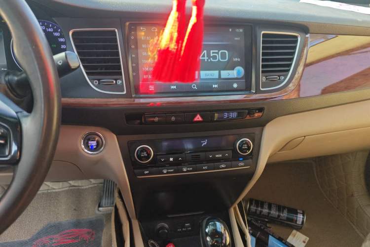 Used Hyundai Mistra 2014 1.8L Automatic Deluxe DLX Model Audio And AC Panel