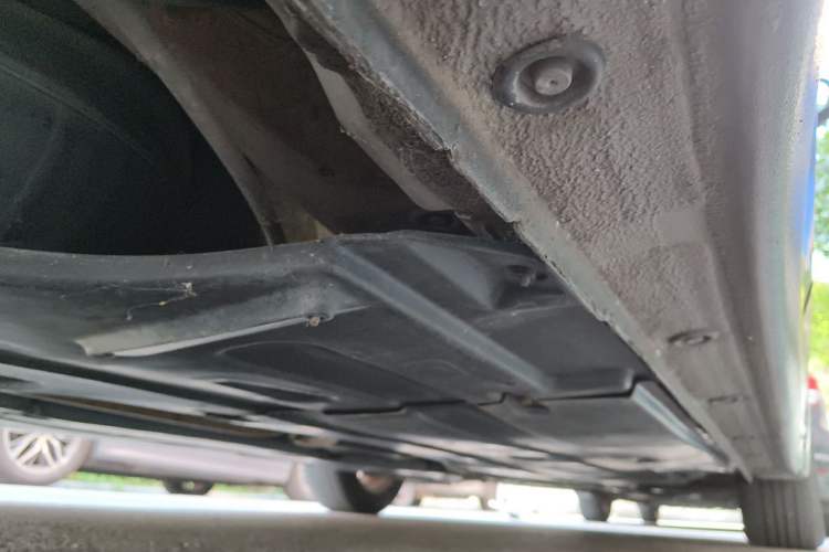 Used Hyundai Mistra 2014 1.8L Manual Comfort GL Model Chassis Rear Right