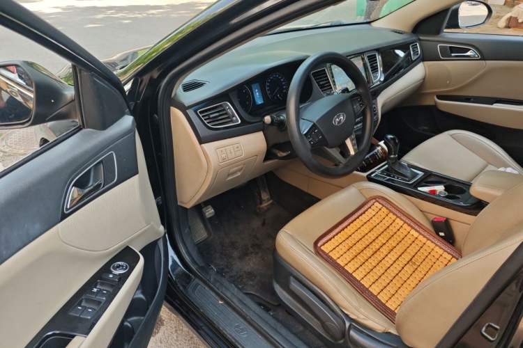 Used Hyundai Mistra 2014 1.8L Automatic Smart GLS Driver Seat