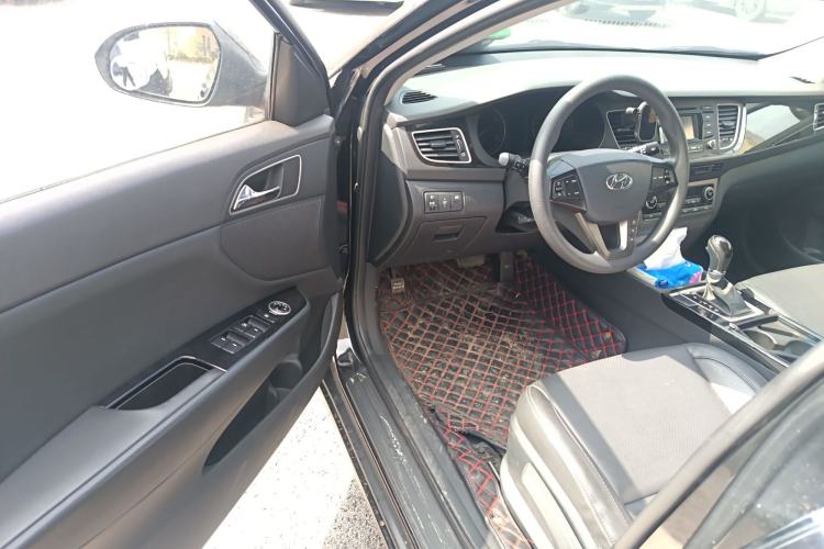 Used Hyundai Mistra 2014 1.8L Automatic Smart GLS Driver Seat