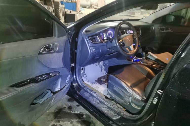 Used Hyundai Mistra 2014 1.8L Automatic Smart GLS Driver Seat