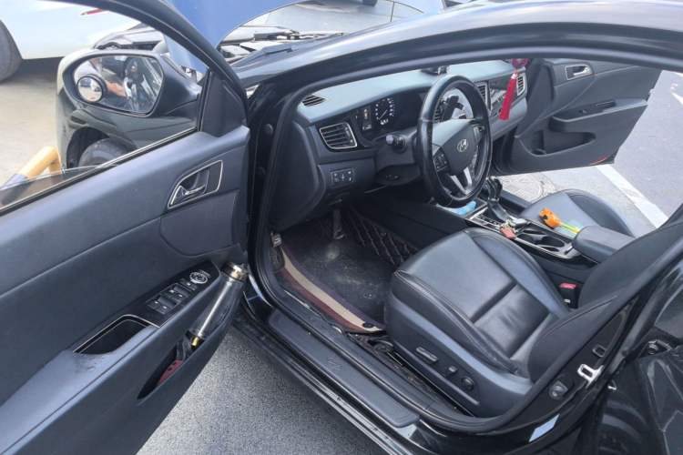 Used Hyundai Mistra 2014 1.8L Automatic Deluxe DLX Model Driver Seat
