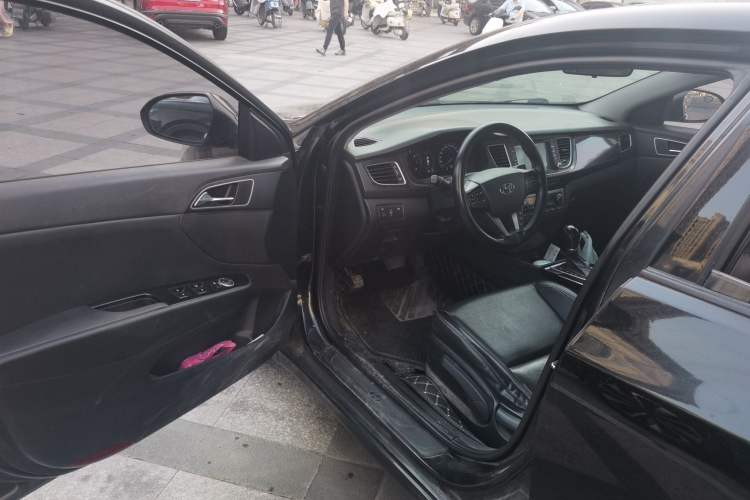Used Hyundai Mistra 2014 1.8L Automatic Smart GLS Driver Seat