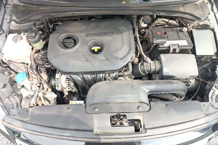 Used Hyundai Mistra 2014 1.8L Automatic Smart GLS Engine Bay
