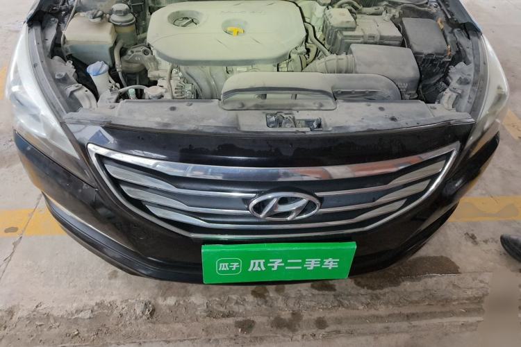 Used Hyundai Mistra 2014 1.8L Manual Comfort GL Model Engine Bay