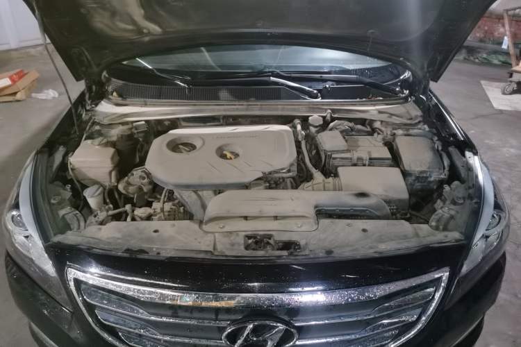 Used Hyundai Mistra 2014 1.8L Automatic Smart GLS Engine Bay