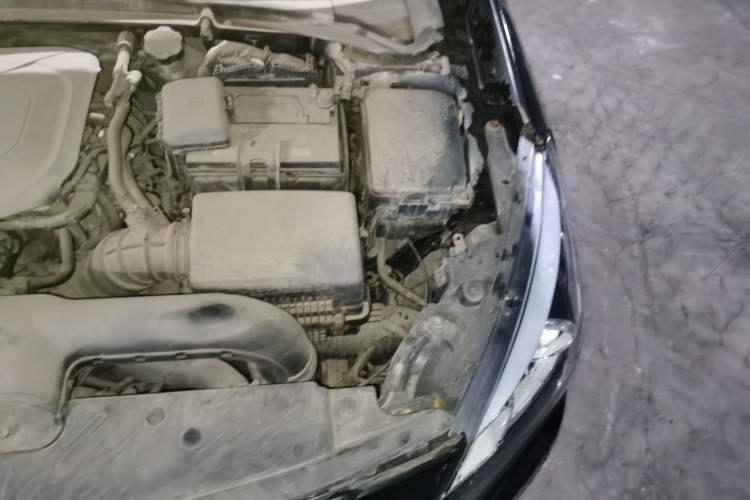 Used Hyundai Mistra 2014 1.8L Automatic Smart GLS Engine Bay Left