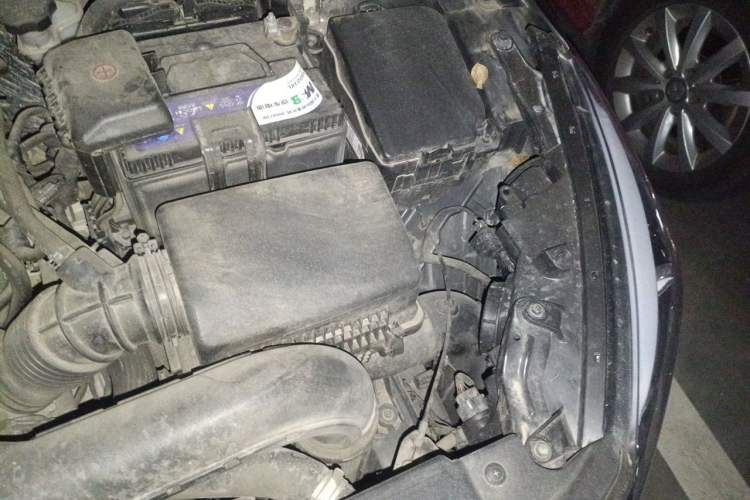 Used Hyundai Mistra 2014 1.8L Automatic Smart GLS Engine Bay Left