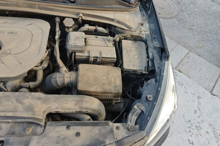 Used Hyundai Mistra 2014 1.8L Automatic Deluxe DLX Model Engine Bay Left