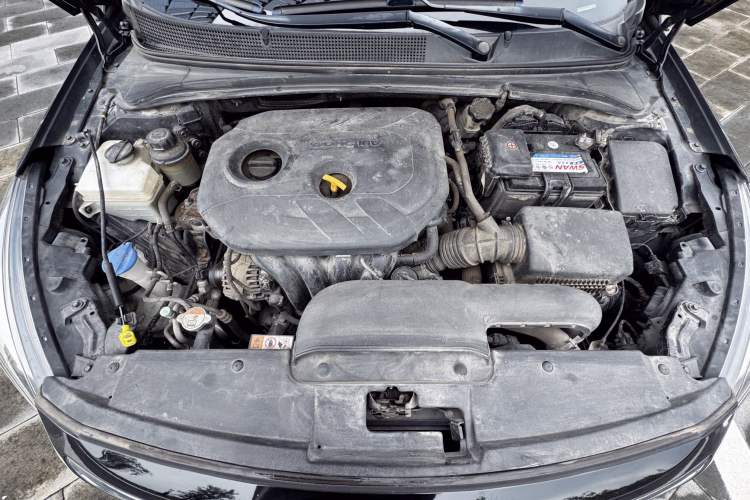 Used Hyundai Mistra 2014 1.8L Automatic Smart GLS Engine Bay