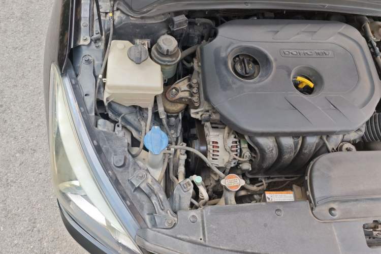 Used Hyundai Mistra 2014 1.8L Automatic Smart GLS Engine Bay Right