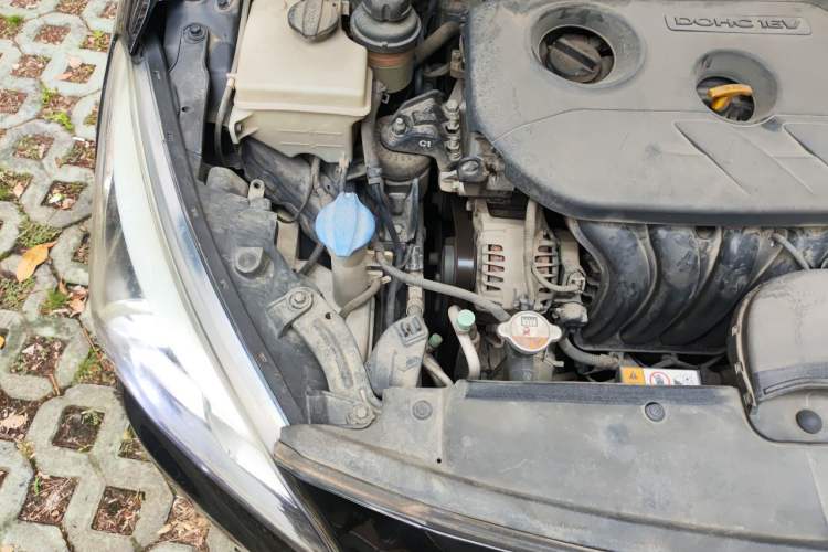 Used Hyundai Mistra 2014 1.8L Automatic Smart GLS Engine Bay Right