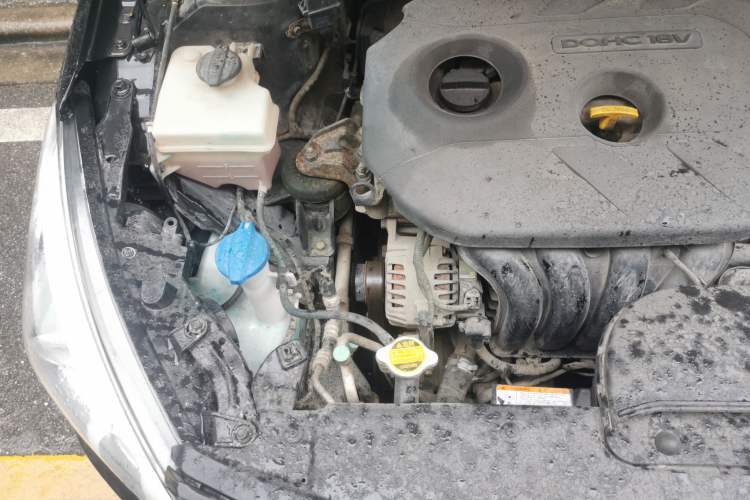 Used Hyundai Mistra 2014 1.8L Automatic Deluxe DLX Model Engine Bay Right