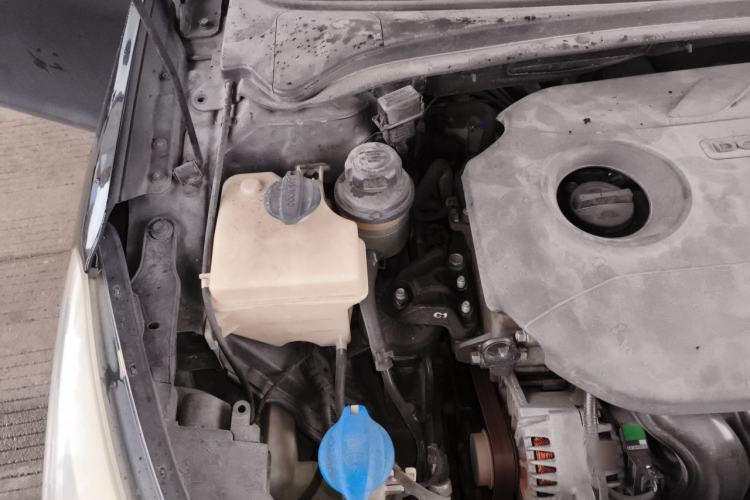 Used Hyundai Mistra 2014 1.8L Automatic Smart GLS Engine Bay Right