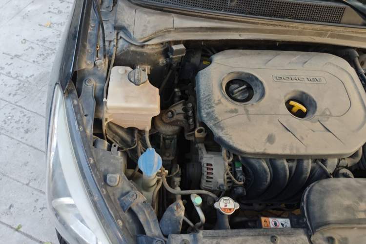 Used Hyundai Mistra 2014 1.8L Automatic Deluxe DLX Model Engine Bay Right