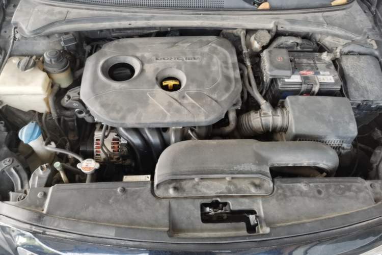 Used Hyundai Mistra 2014 1.8L Automatic Smart GLS Engine Bay