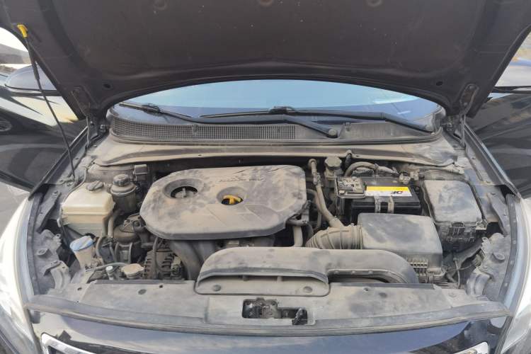 Used Hyundai Mistra 2014 1.8L Automatic Smart GLS Engine Bay