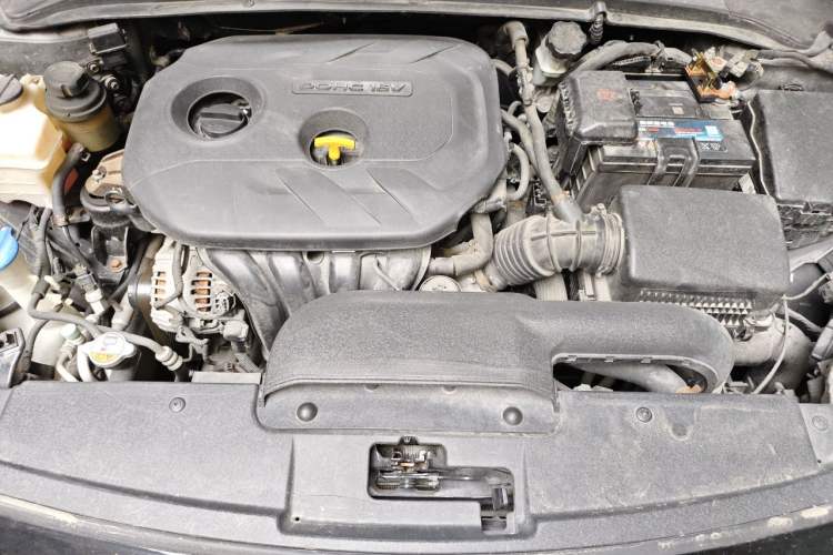 Used Hyundai Mistra 2014 1.8L Automatic Smart GLS Engine Bay