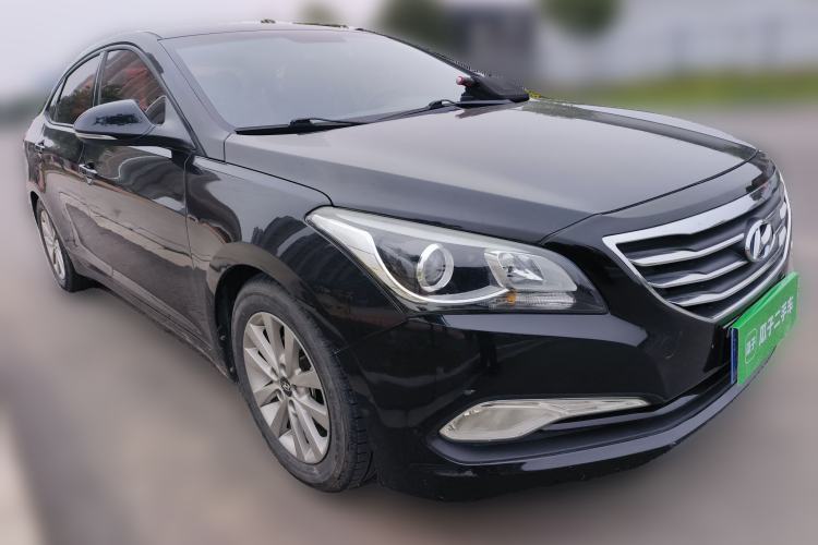 Used Hyundai Mistra 2014 1.8L Manual Comfort GL Model Front Right 45 Deg