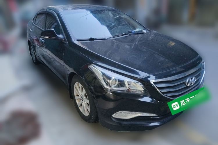 Used Hyundai Mistra 2014 1.8L Automatic Smart GLS Front Right 45 Deg