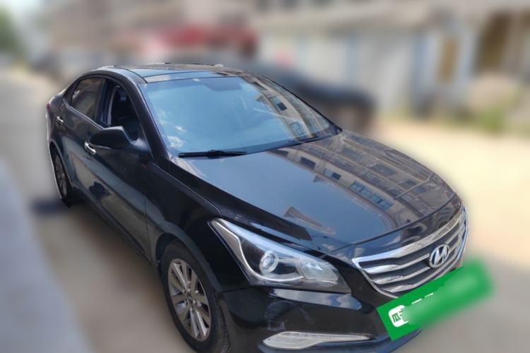 Used Hyundai Mistra 2014 1.8L Automatic Smart GLS Front Right 45 Deg
