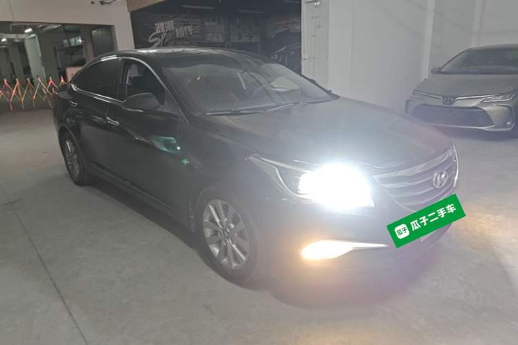 Used Hyundai Mistra 2014 1.8L Automatic Smart GLS Front Right 45 Deg