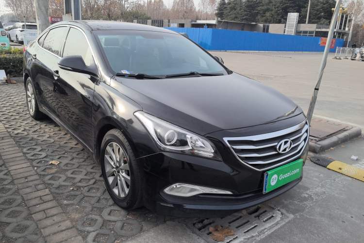 Used Hyundai Mistra 2014 1.8L Manual Comfort GL Model Front Right 45 Deg