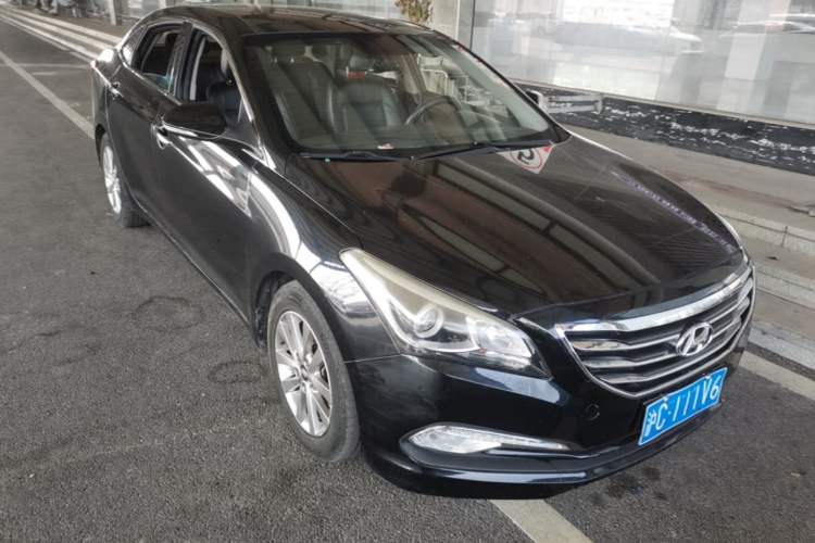 Used Hyundai Mistra 2014 1.8L Automatic Smart GLS Front Right 45 Deg
