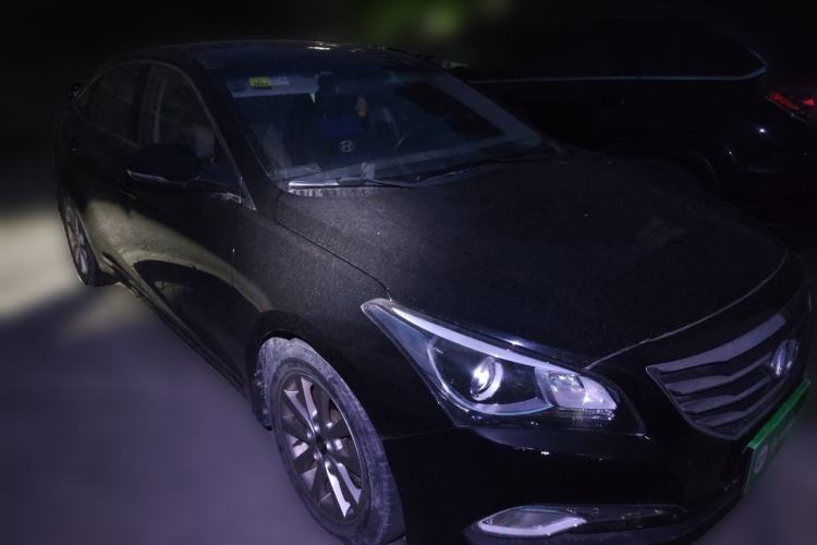 Used Hyundai Mistra 2014 1.8L Manual Comfort GL Model Front Right 45 Deg