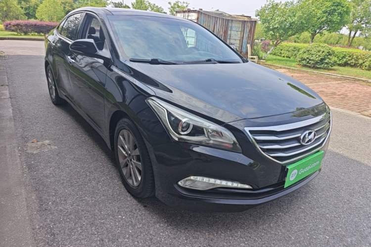 Used Hyundai Mistra 2014 1.8L Automatic Smart GLS Front Right 45 Deg
